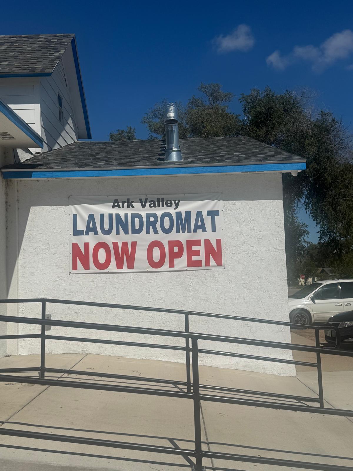 Laundromat gallery 6